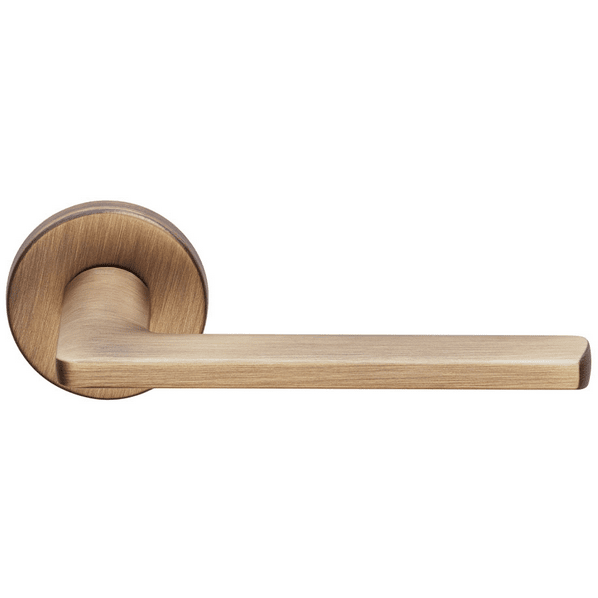 Durvju rokturis LUCE P