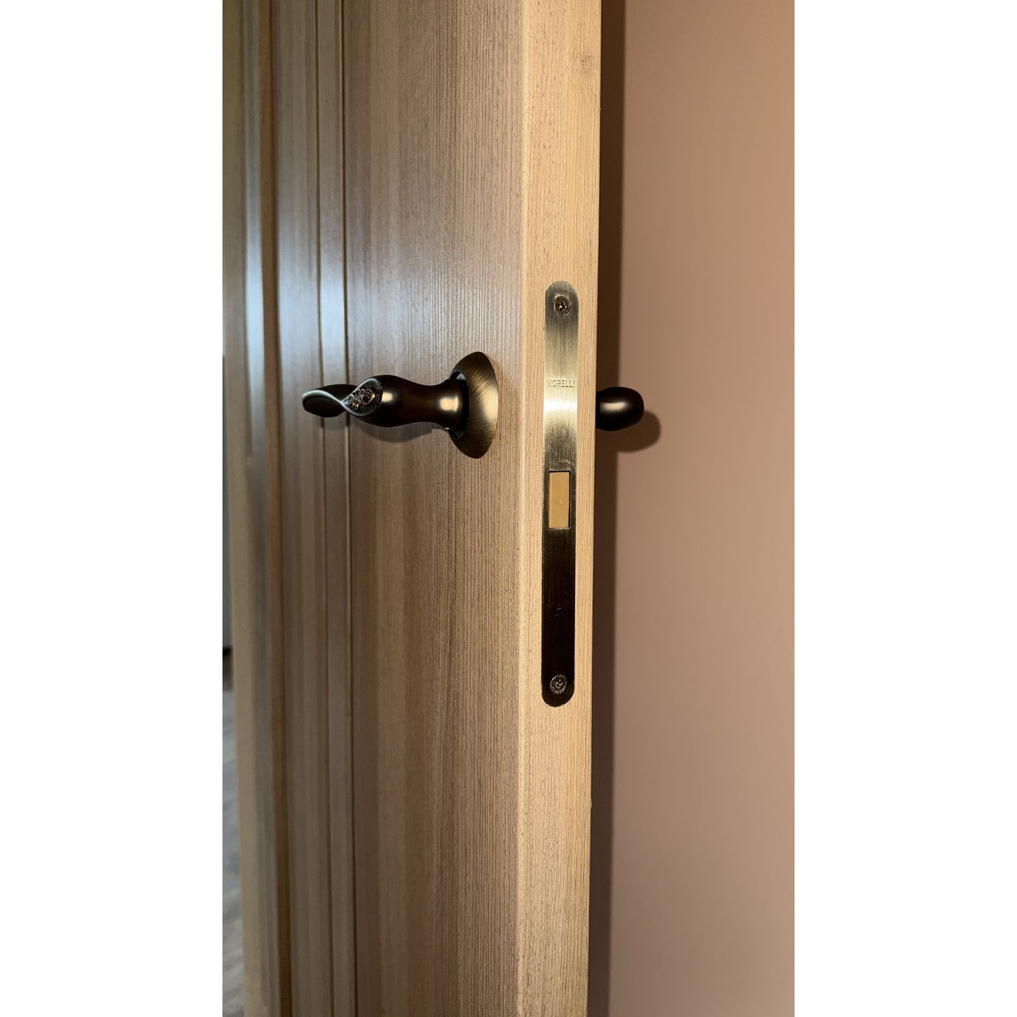 Durvis "LINEA 2" zelta ozols, ar bronzas furnitūru